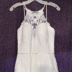 Ti Adora wedding dress size 8. Ivory. Reference # 291101. Never worn. Brand new